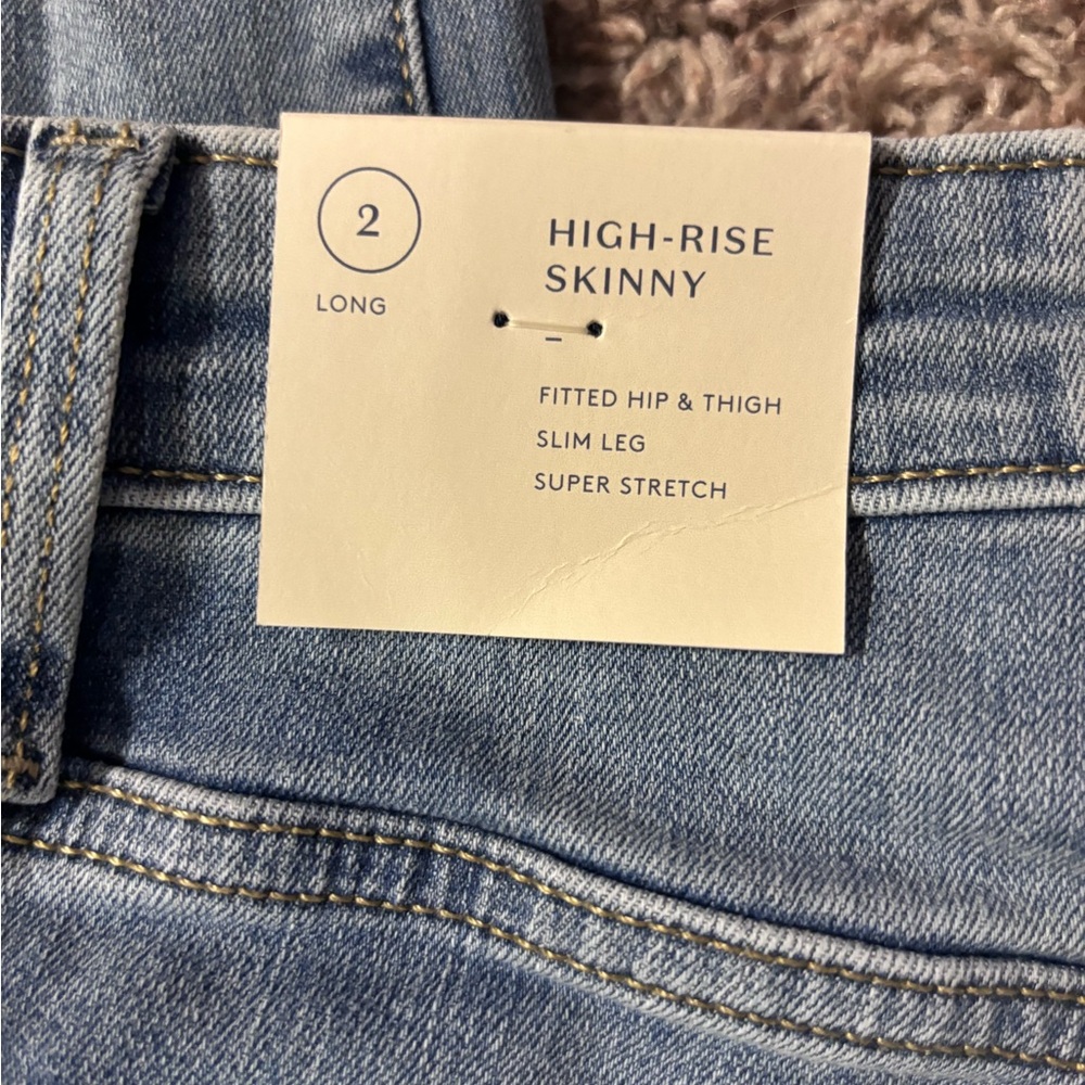 Universal Thread High Rise Blue Jeans - Picture 4 of 4